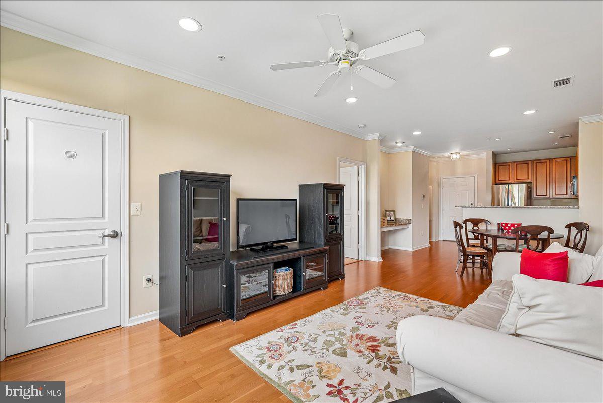 12000 Market Street, Unit 286 Reston, VA 20190 - Photo 9 of 39 Beautiful floors, 9 foot ceilings
