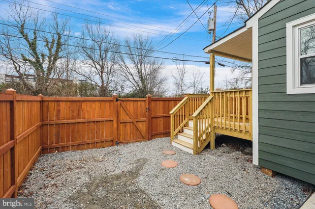 a view of outdoor space