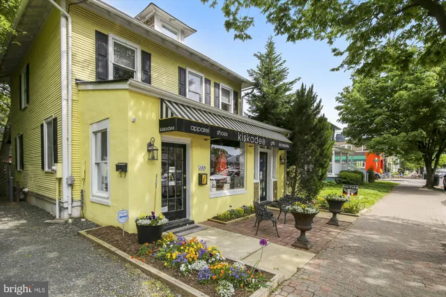 $4,000 | 537 East Duncan Avenue, Alexandria, VA 22301