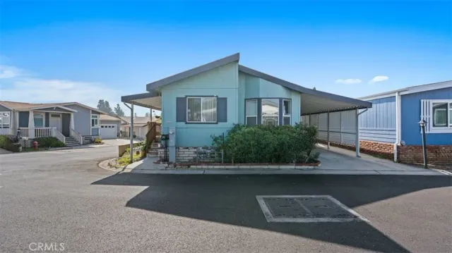 a view of a house with outdoor space