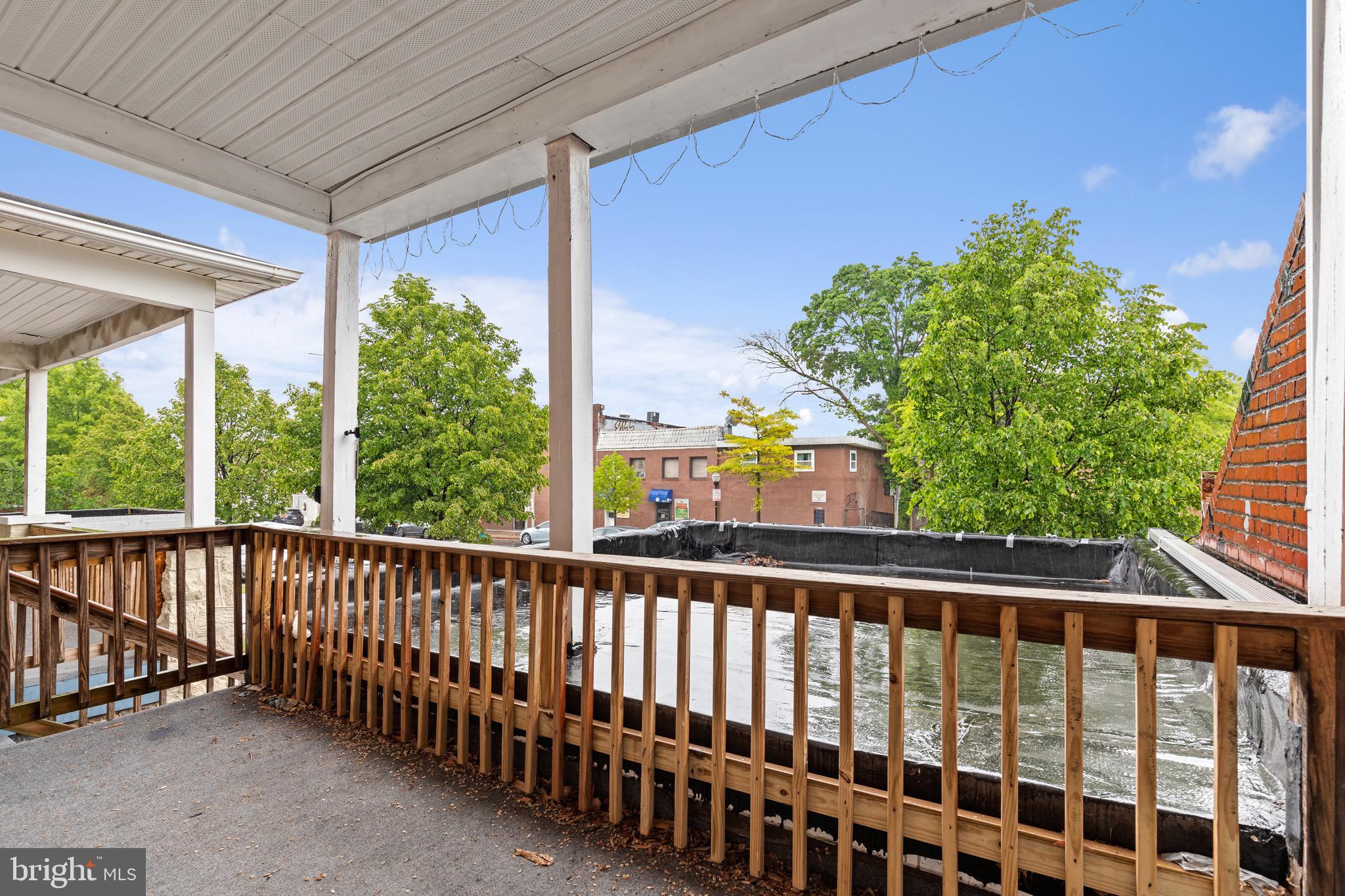 4606 York Road Baltimore, MD 21212 - Photo 32 of 33 a view of a porch
