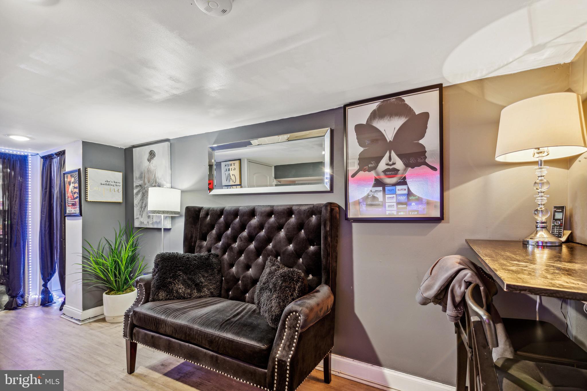 4606 York Road Baltimore, MD 21212 - Photo 7 of 33 a living room with furniture and wooden floor