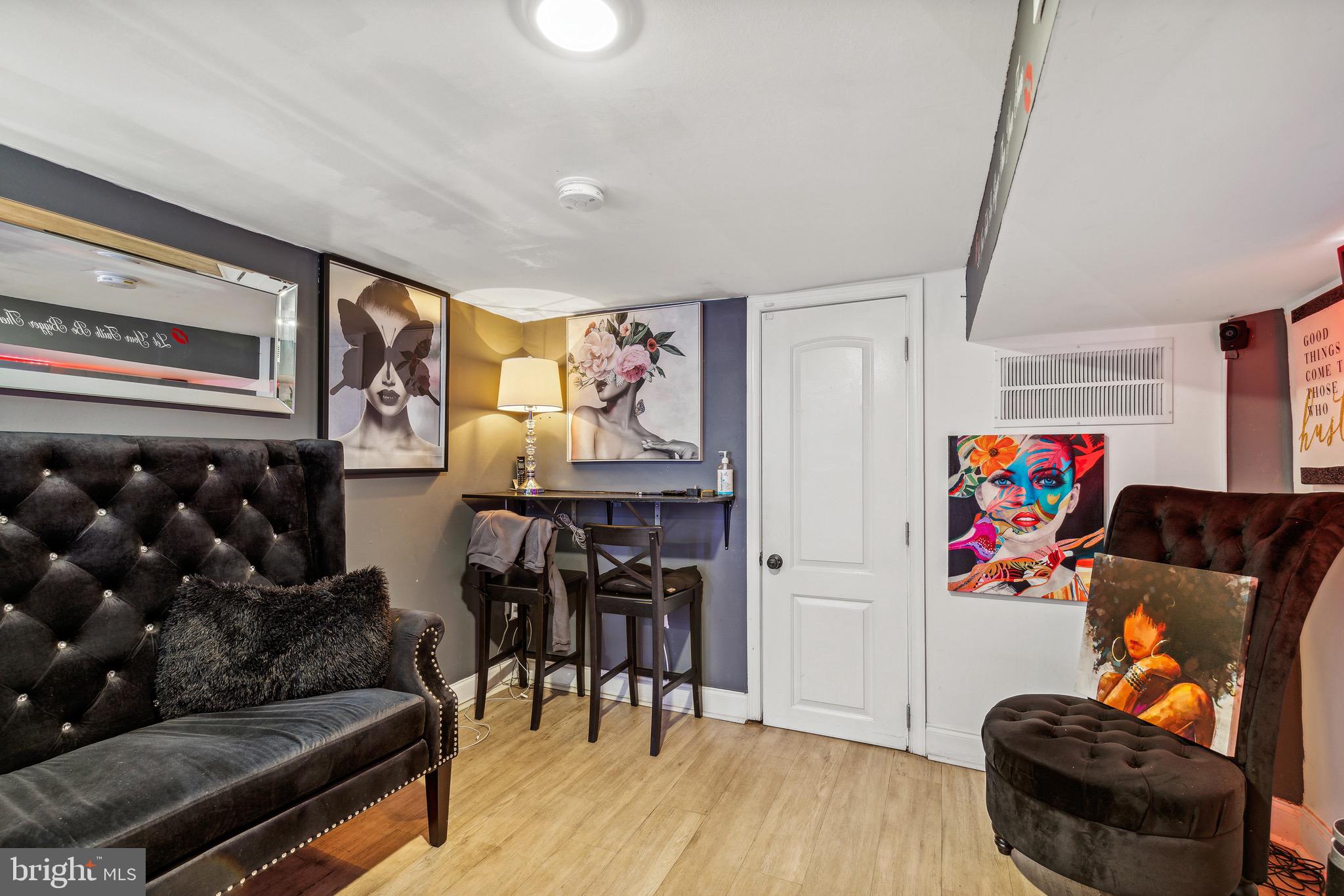 4606 York Road Baltimore, MD 21212 - Photo 8 of 33 a living room with furniture and wooden floor