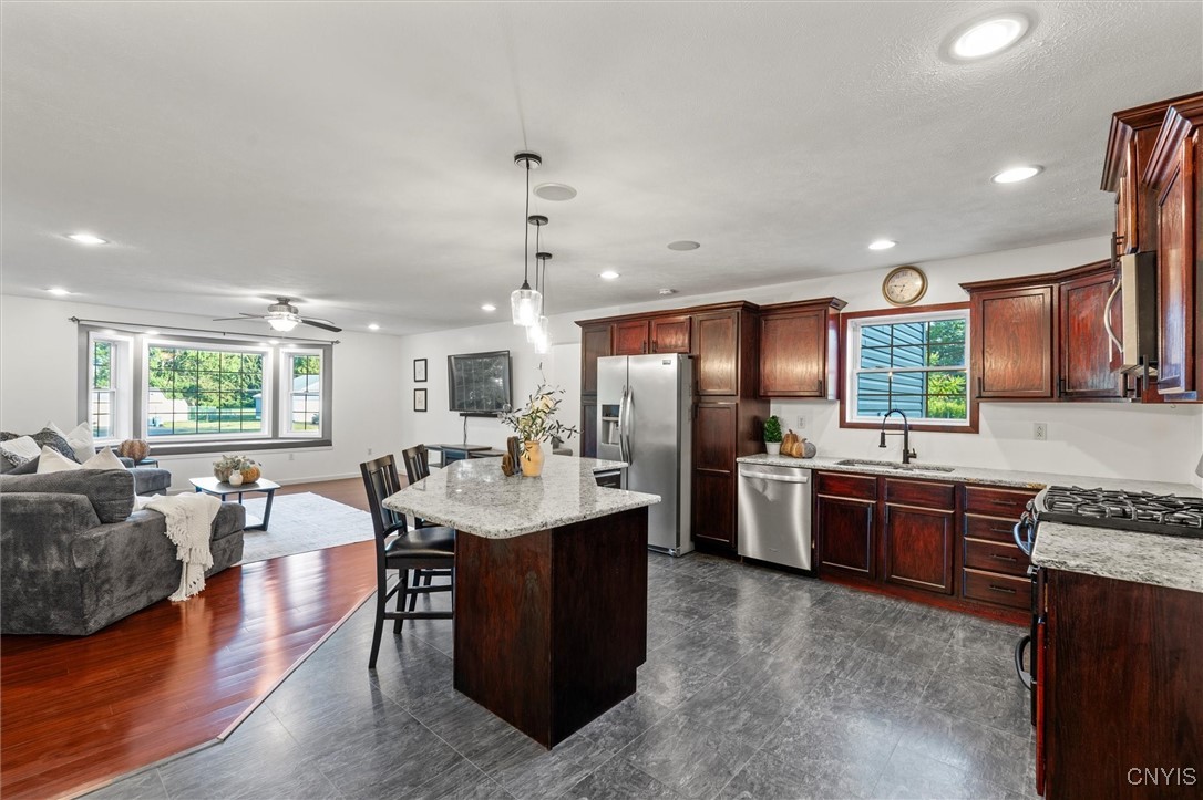 1111 County Rte 37 Central Square, NY 13036 - Photo 22 of 49