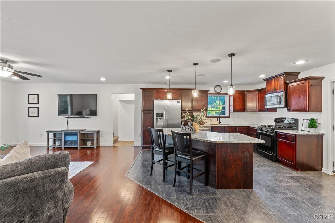 1111 County Rte 37 Central Square, NY 13036 - Photo 25 of 49