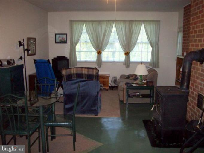 5330 Porterstown Road Keedysville, MD 21756 - Photo 6 of 23 Family Room