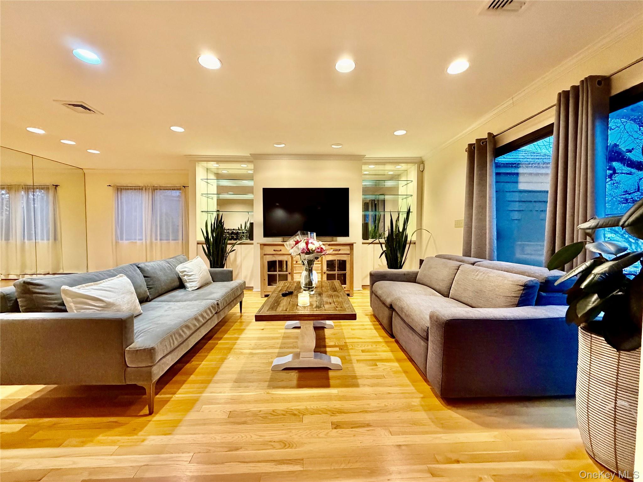 75 Greenway Close Rye Brook, NY 10573 - Photo 1 of 20