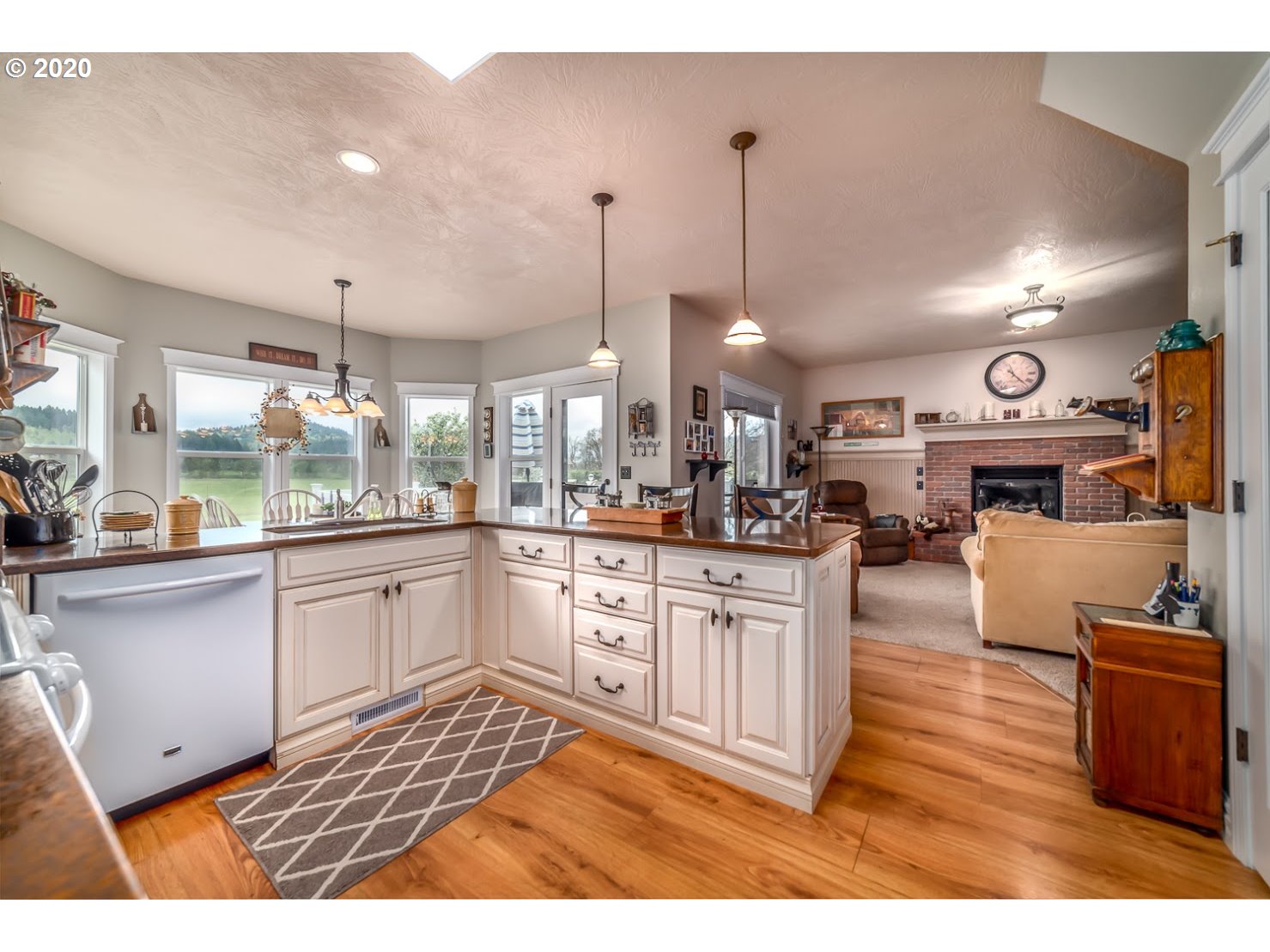 38566 Upper Camp Creek Road Springfield, OR 97478 - Photo 12 of 32