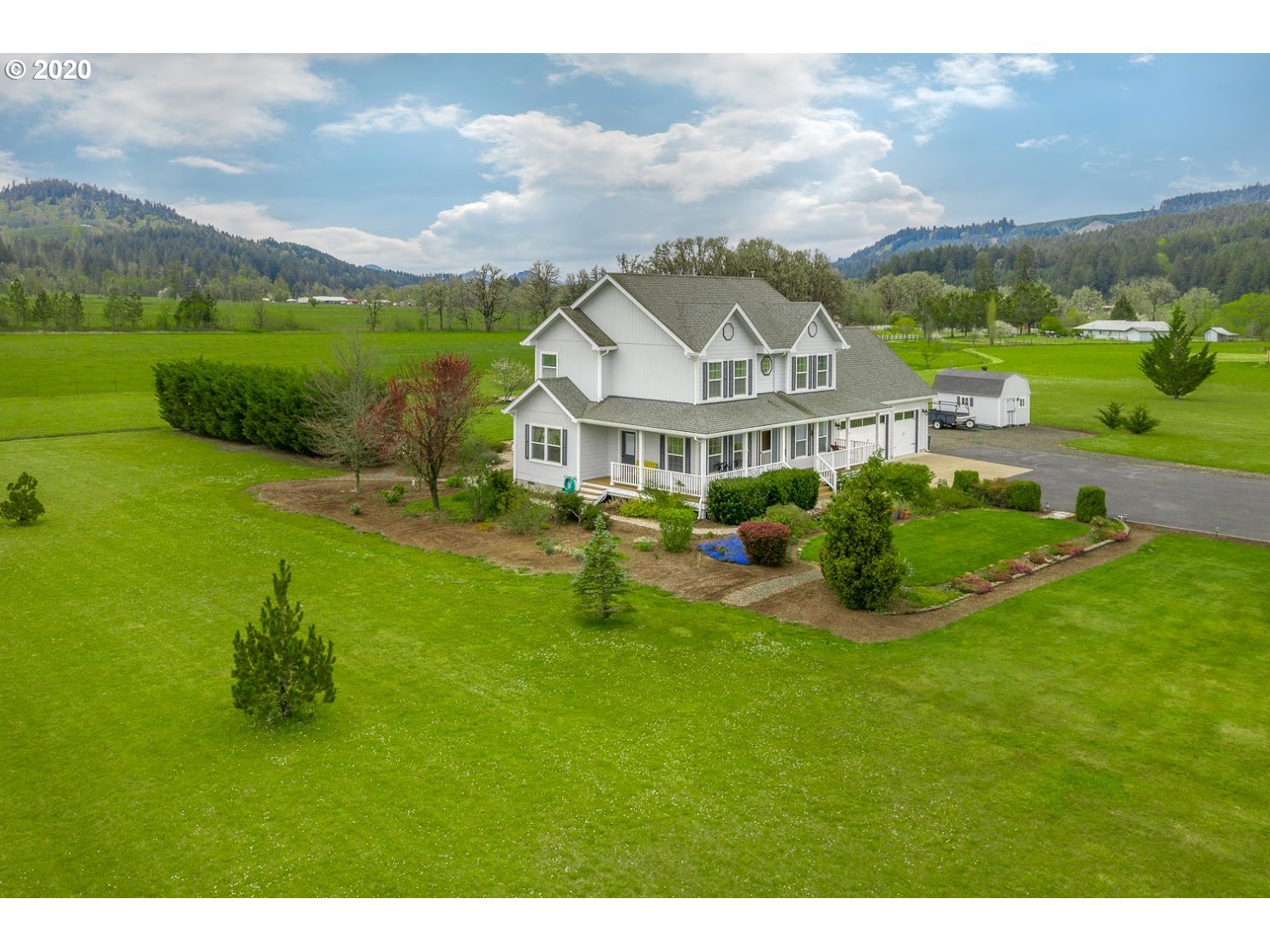 38566 Upper Camp Creek Road Springfield, OR 97478 - Photo 4 of 32