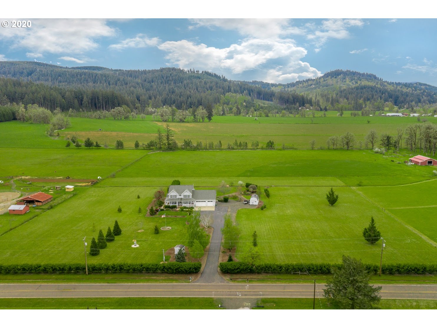 38566 Upper Camp Creek Road Springfield, OR 97478 - Photo 5 of 32