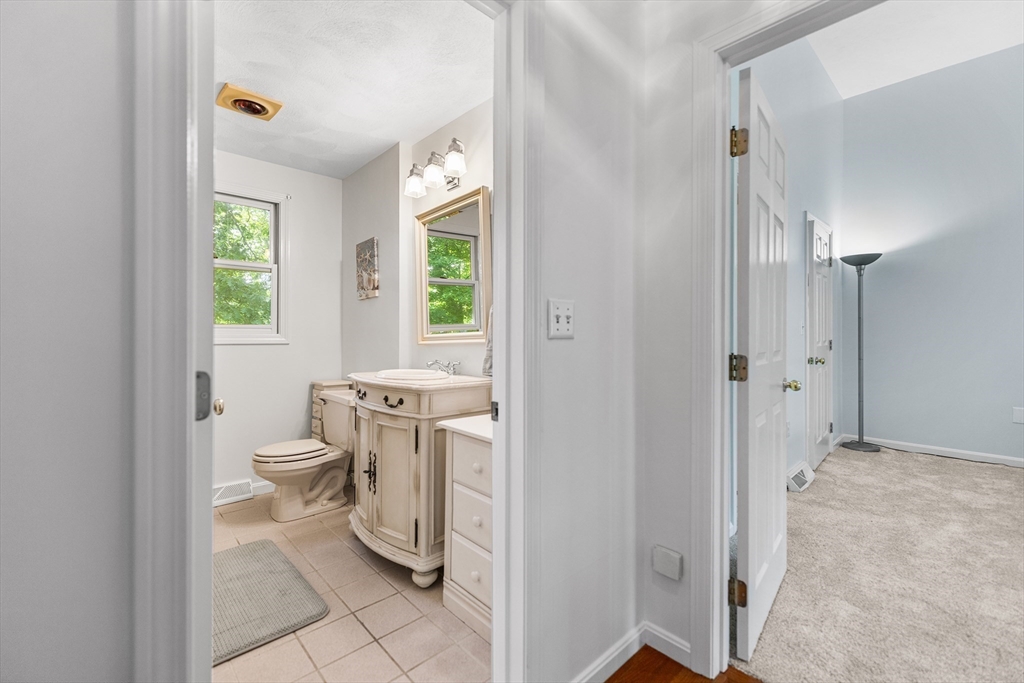 89 Old Andover Road North Reading, MA 01864 - Photo 22 of 42