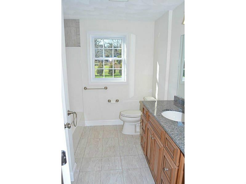 12 Greenwich Road Narragansett, RI 02882 - Photo 19 of 25 Master Bath/Spa.
