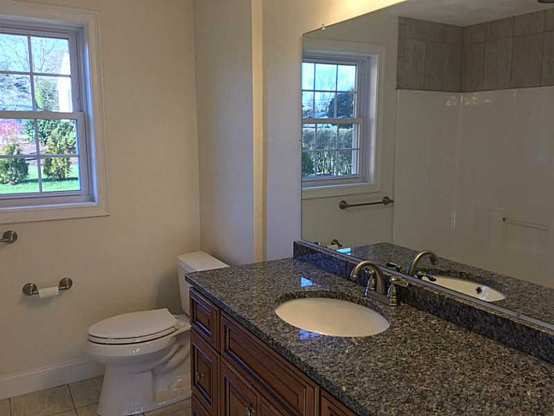 12 Greenwich Road Narragansett, RI 02882 - Photo 10 of 25 Bathroom.