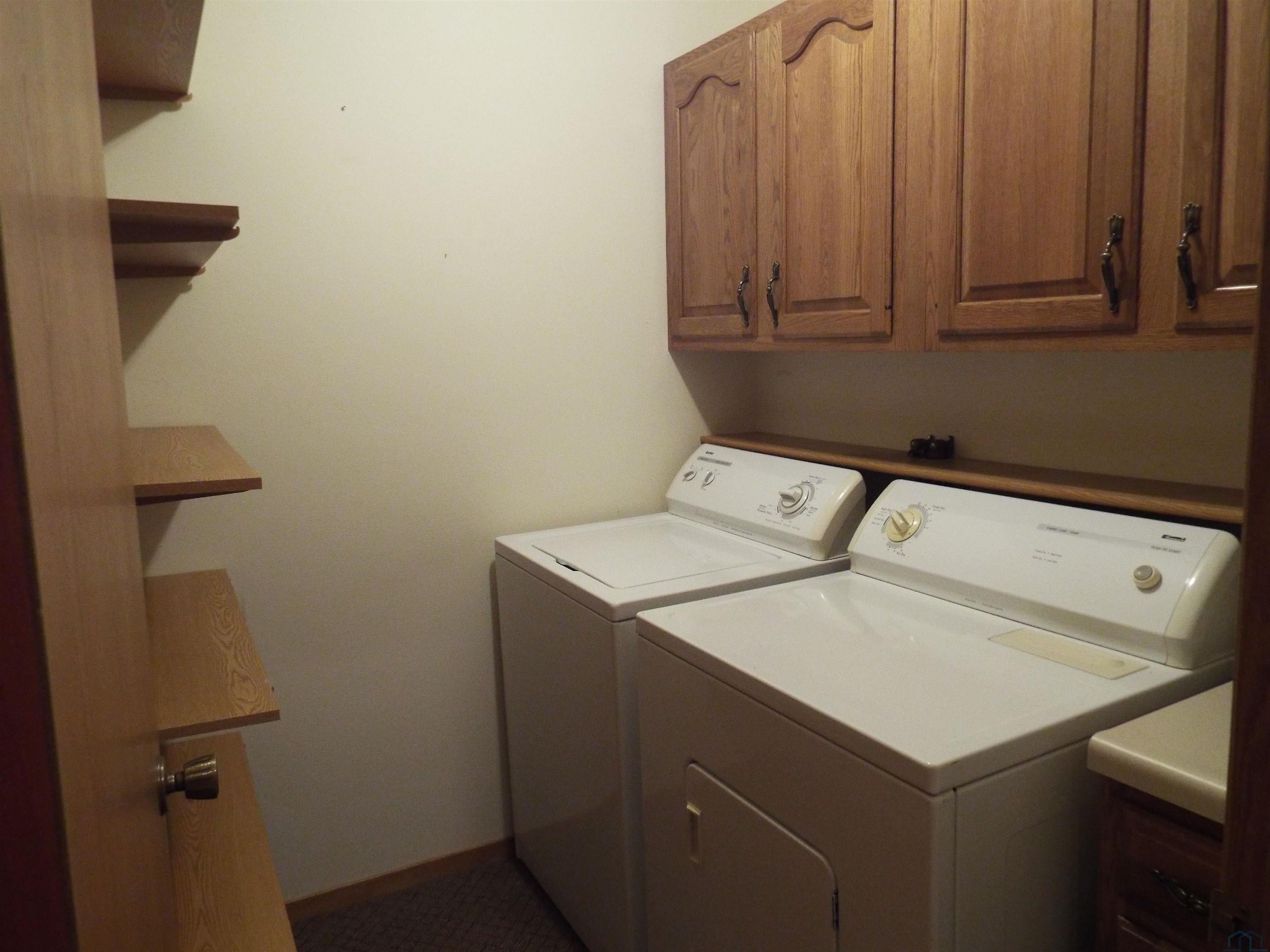 1018 5th Avenue, Unit 2 Sheldon, IA 51201 - Photo 13 of 16 Gallery Image 13