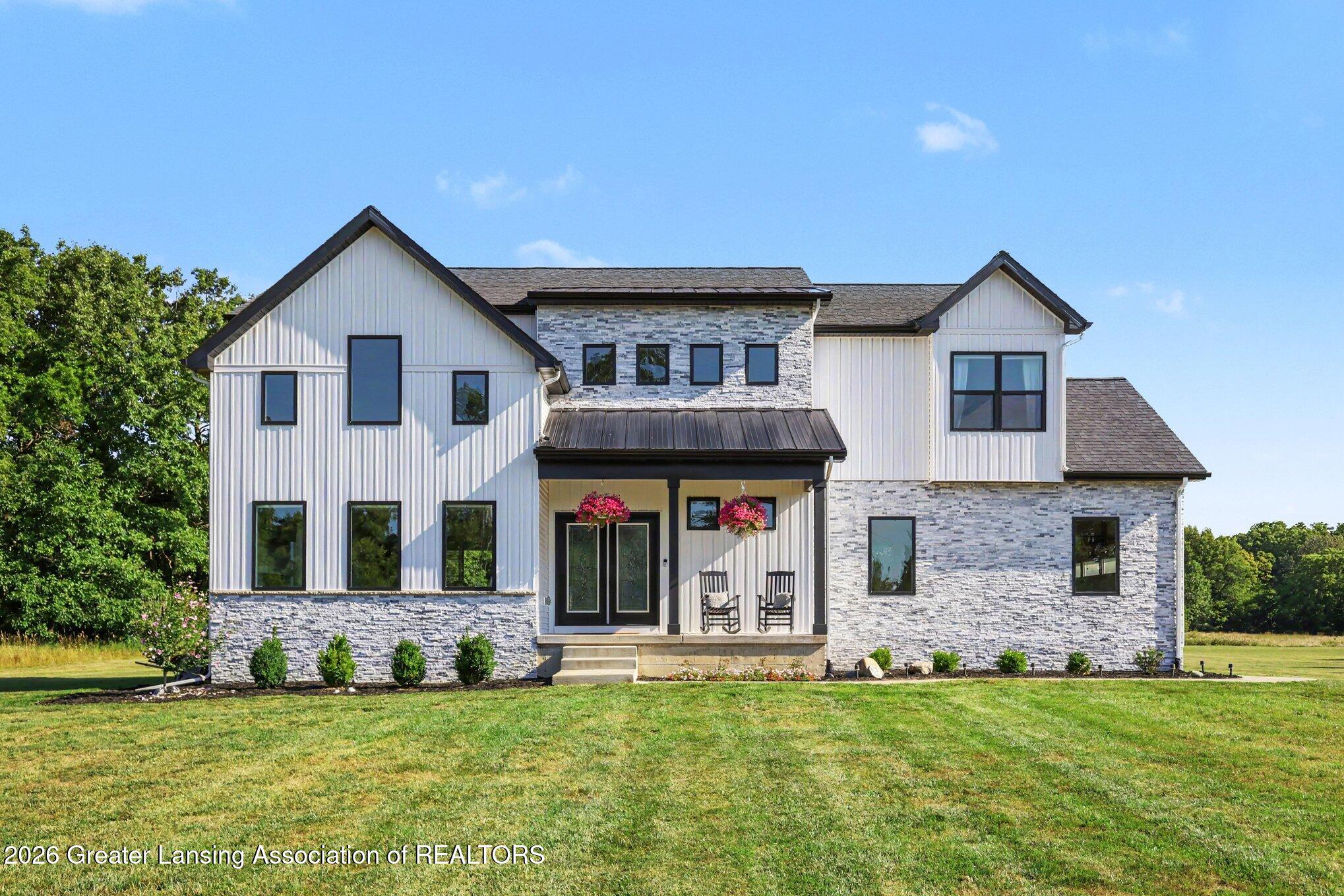 5732 McCue Road Holt, MI 48842 - Photo 3 of 40 003_file_5012