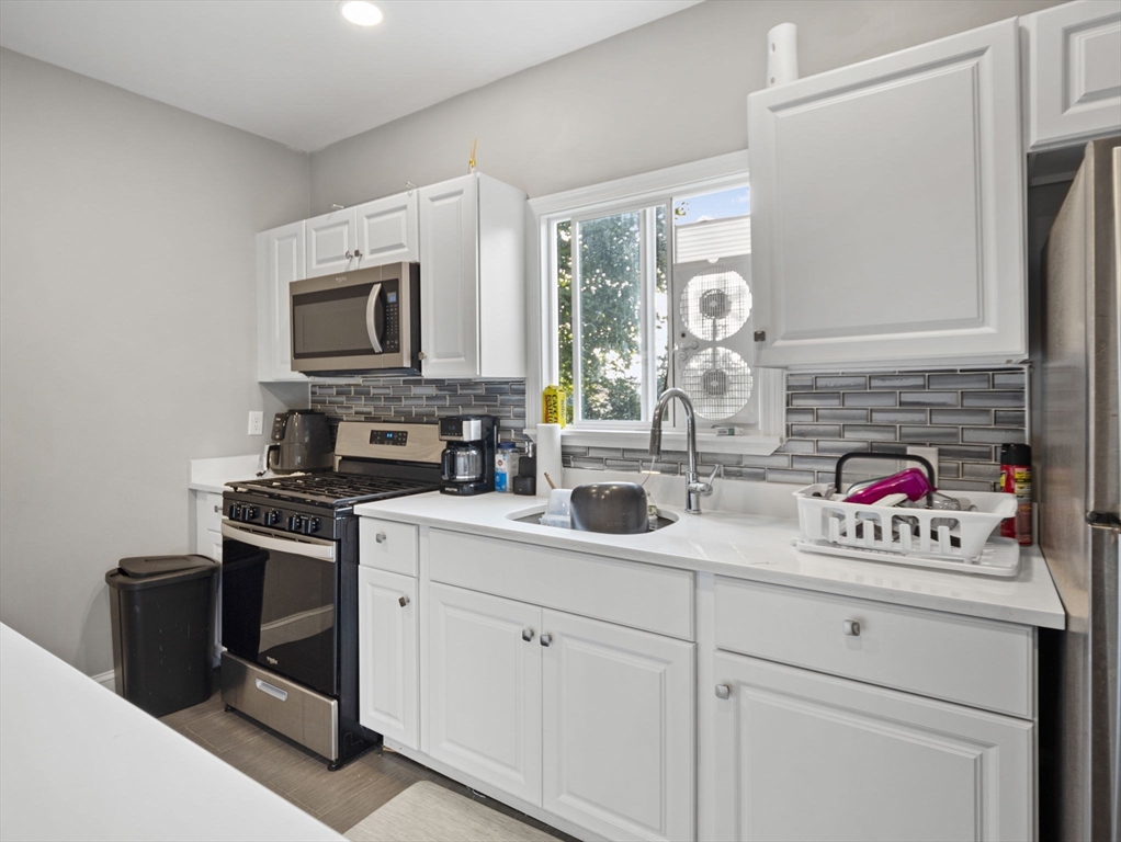 47 Hitchcock Road Worcester, MA 01603 - Photo 4 of 42 Gallery Image 4
