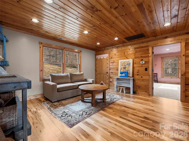 $895,000 | 110 Mailon King Road, Leicester, NC 28748