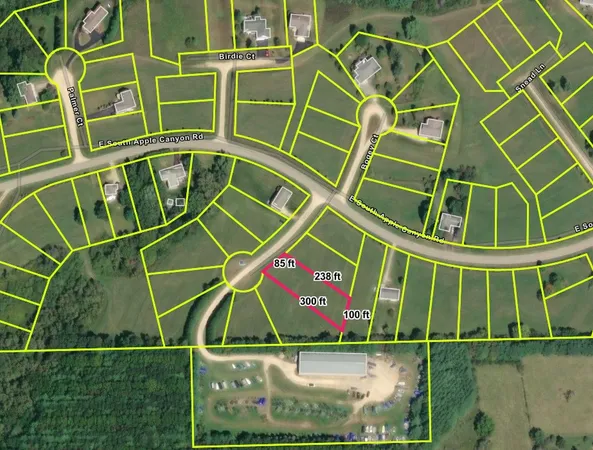 a view of a tennis court