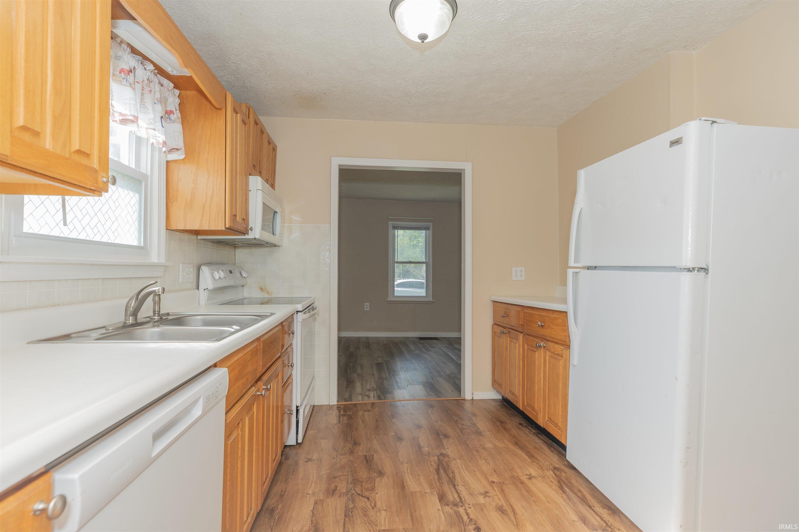 1112 St George Road Evansville, IN 47711 - Photo 8 of 31 Gallery Image 8