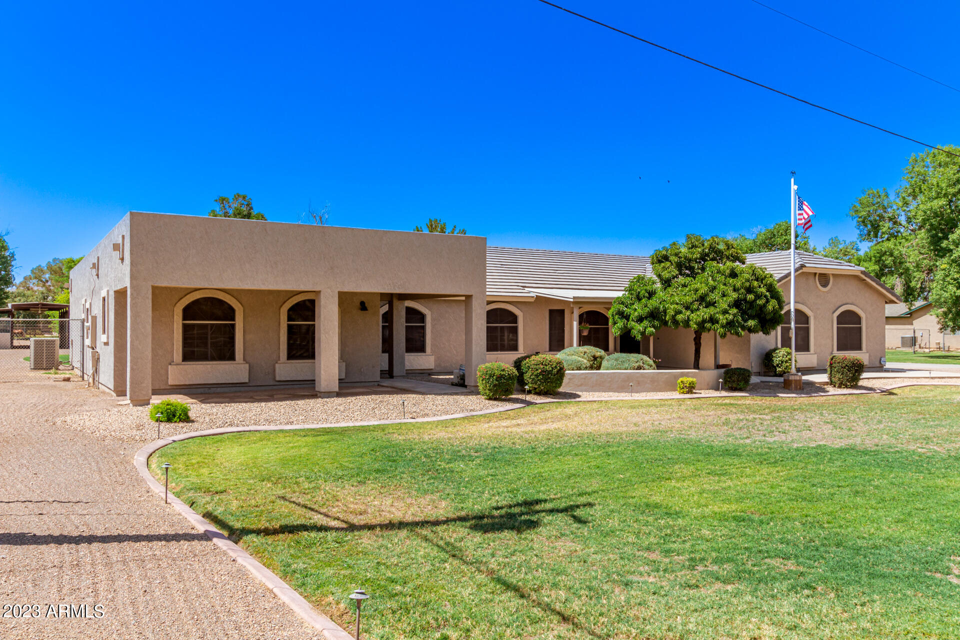 17719 East Brooks Farm Road Gilbert, AZ 85298 - Photo 8 of 73 02 - Brooks