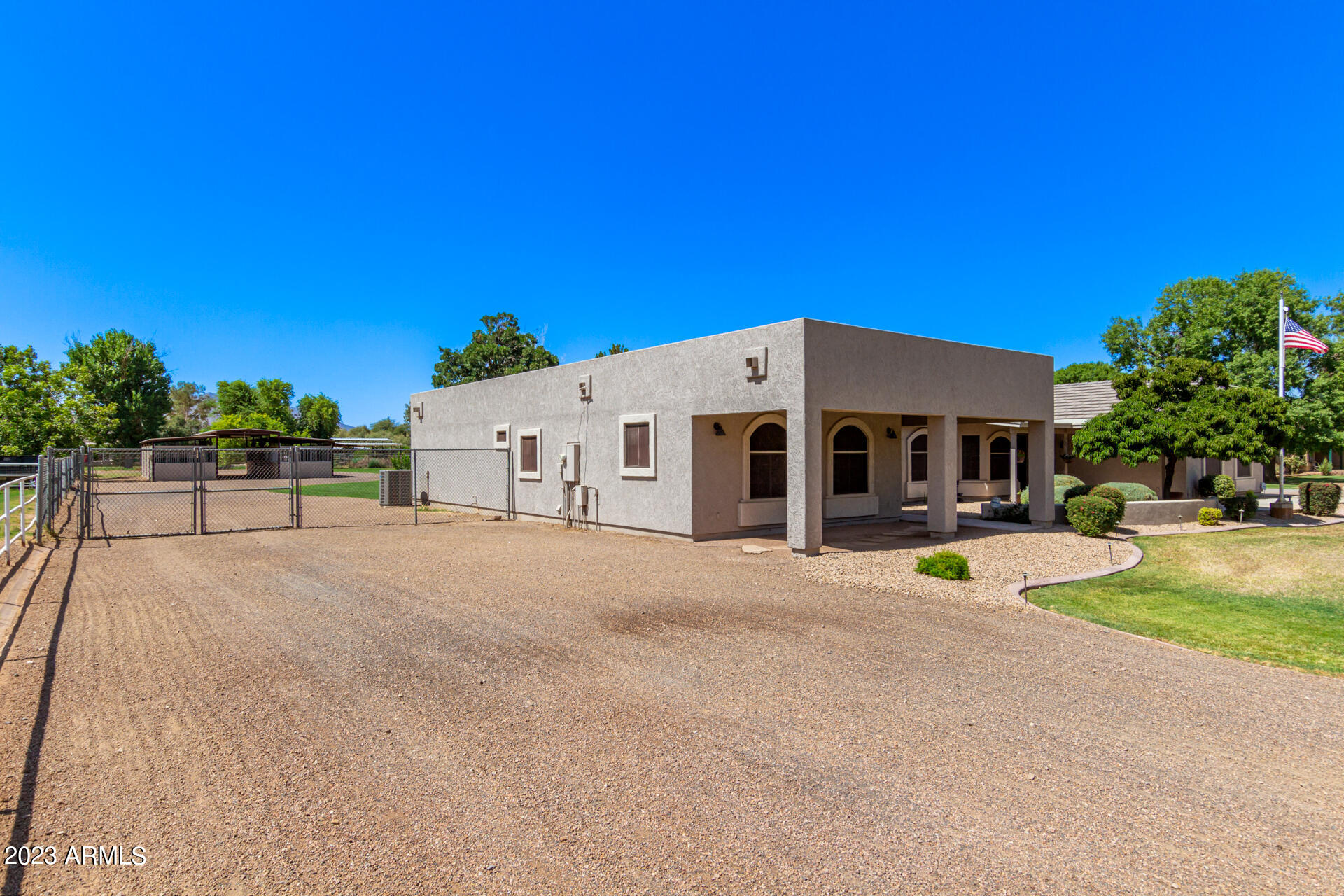 17719 East Brooks Farm Road Gilbert, AZ 85298 - Photo 9 of 73 04 - Brooks