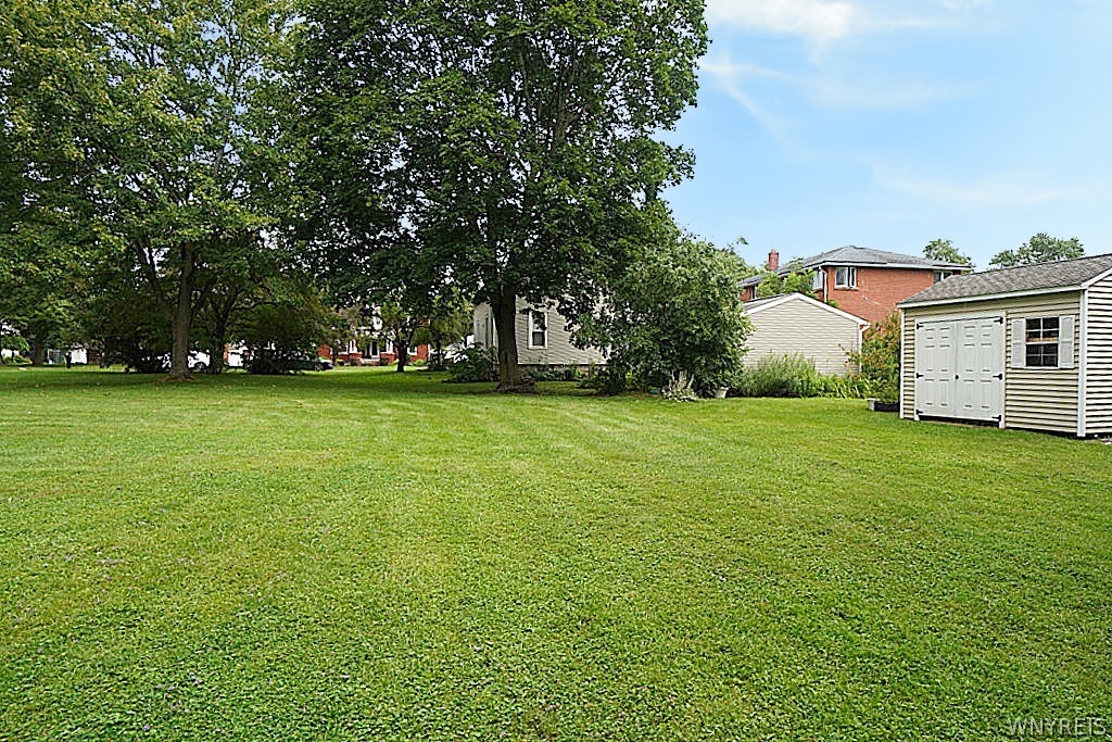 2398 Niagara Road Wheatfield, NY 14304 - Photo 29 of 31 Gallery Image 29
