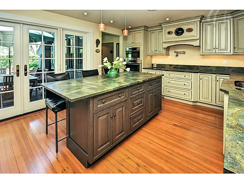 95 Longfellow Road Jamestown, RI 02835 - Photo 10 of 25 Kitchen. Step outside onto the deck!
