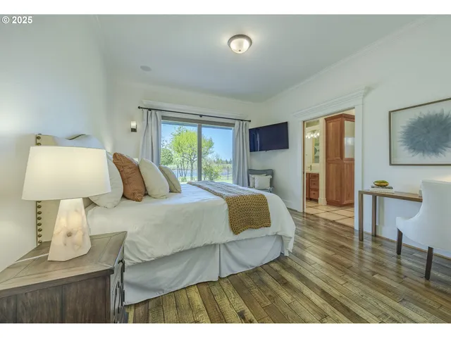 $1,995,000 | 2892 Riverwalk Loop, Eugene, OR 97401