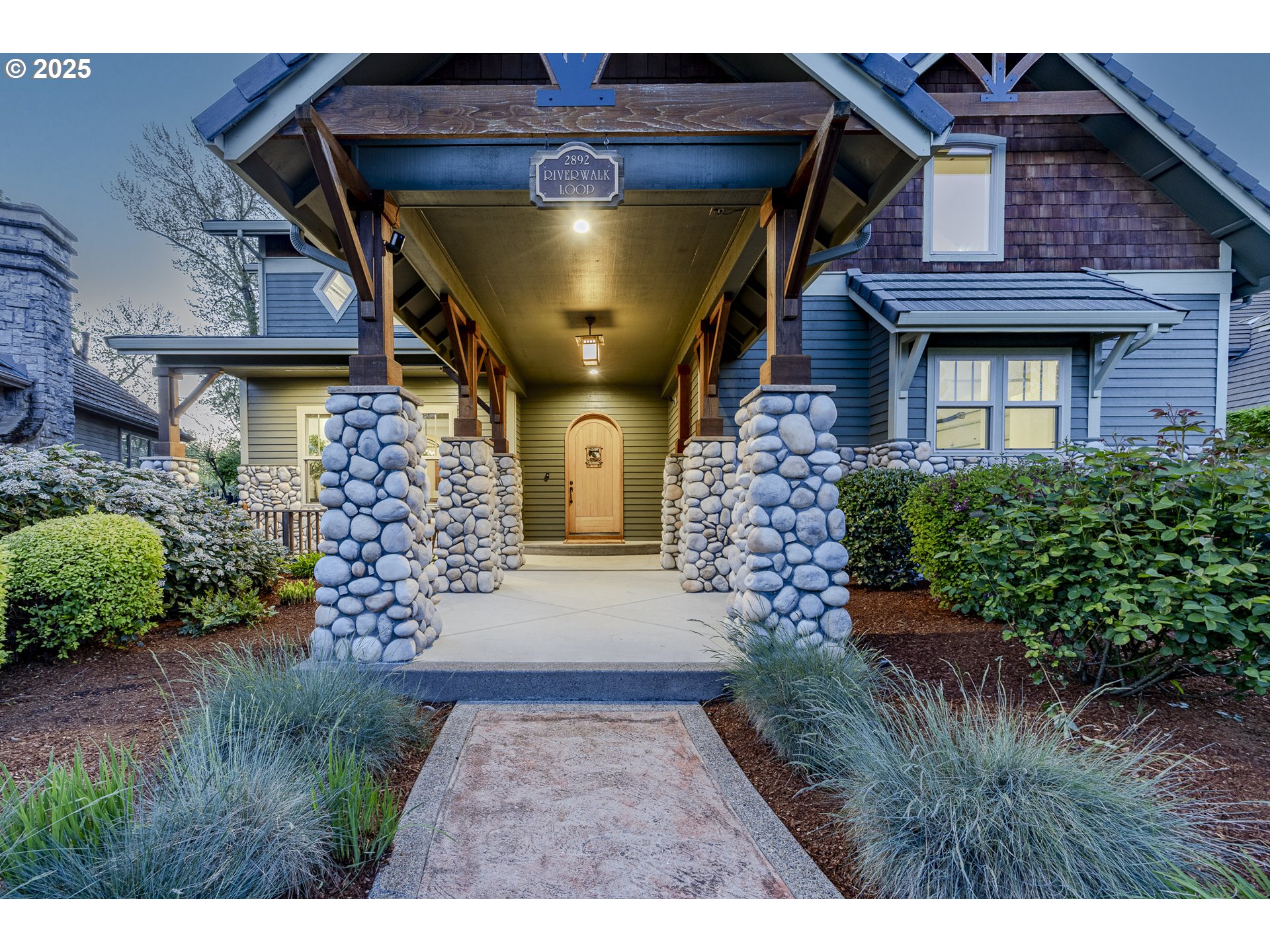 2892 Riverwalk Loop Eugene, OR 97401 - Photo 3 of 45