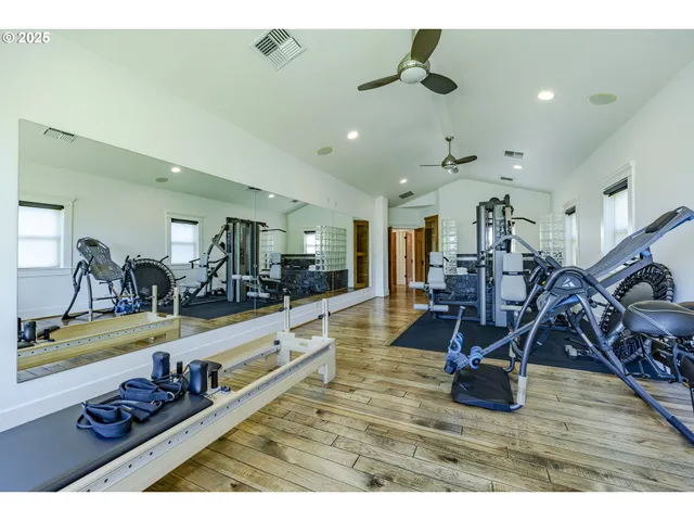 $1,995,000 | 2892 Riverwalk Loop, Eugene, OR 97401