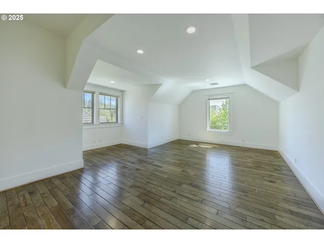 $1,995,000 | 2892 Riverwalk Loop, Eugene, OR 97401