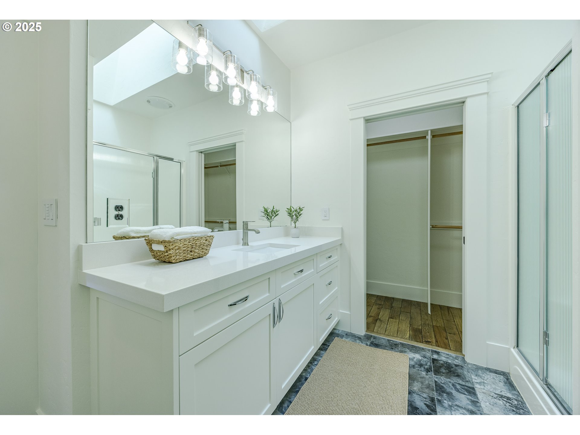 2892 Riverwalk Loop Eugene, OR 97401 - Photo 35 of 45 Bedroom