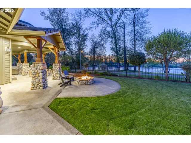 $1,995,000 | 2892 Riverwalk Loop, Eugene, OR 97401