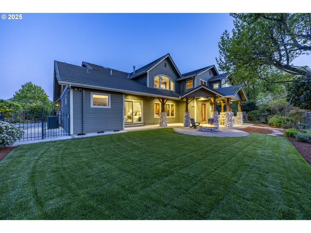$1,995,000 | 2892 Riverwalk Loop, Eugene, OR 97401