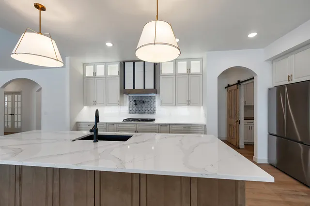 $799,900 | 110 Beckerae Court, Wrightstown, WI 54180