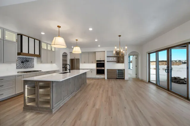 $799,900 | 110 Beckerae Court, Wrightstown, WI 54180