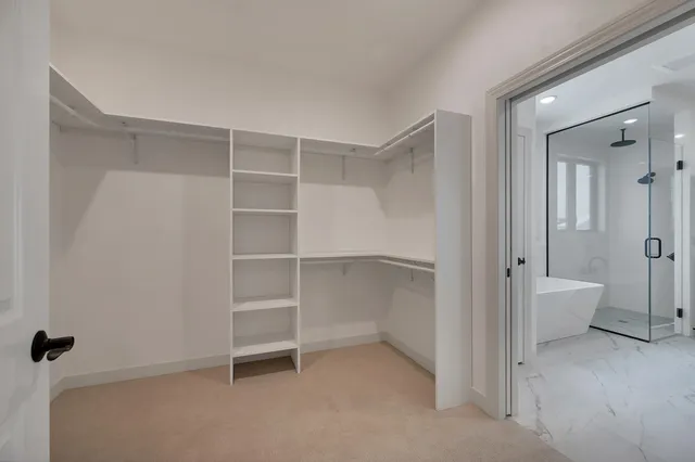 $799,900 | 110 Beckerae Court, Wrightstown, WI 54180