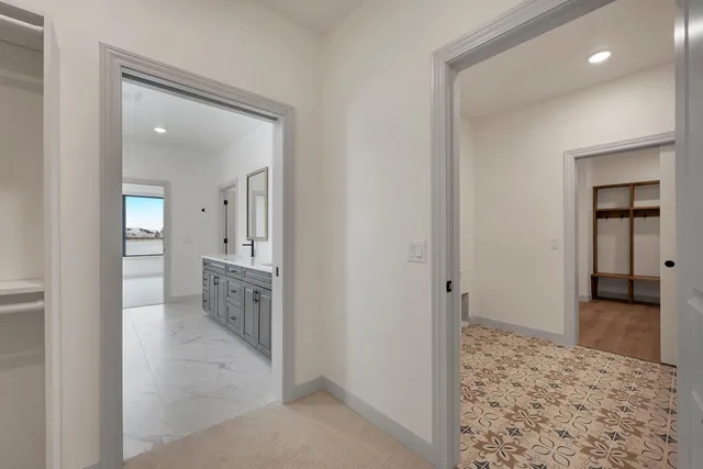 $799,900 | 110 Beckerae Court, Wrightstown, WI 54180