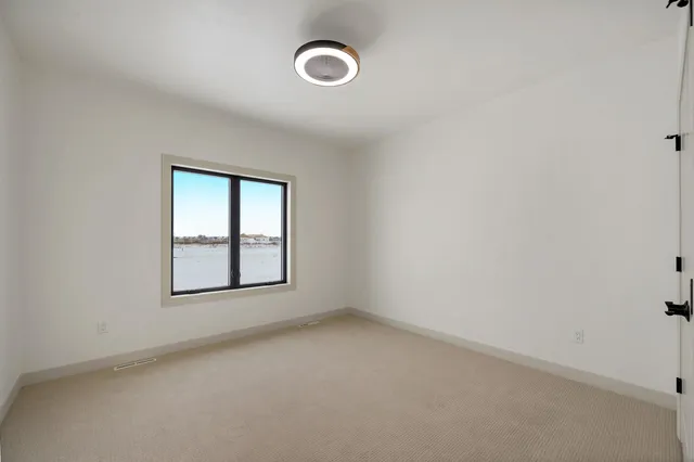 $799,900 | 110 Beckerae Court, Wrightstown, WI 54180