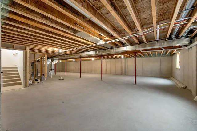 $799,900 | 110 Beckerae Court, Wrightstown, WI 54180