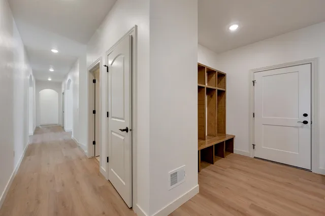 $799,900 | 110 Beckerae Court, Wrightstown, WI 54180