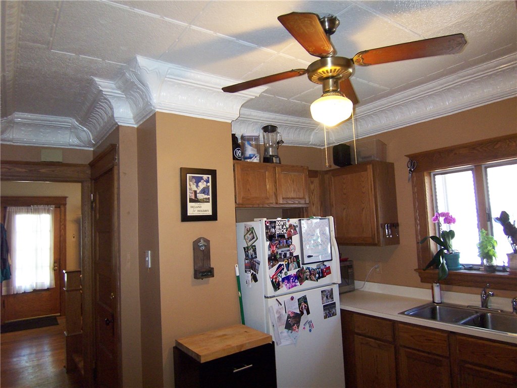 75 Stewart Street Rochester, NY 14620 - Photo 15 of 31