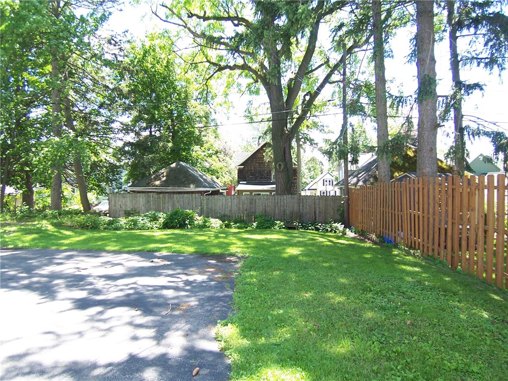 75 Stewart Street Rochester, NY 14620 - Photo 26 of 31