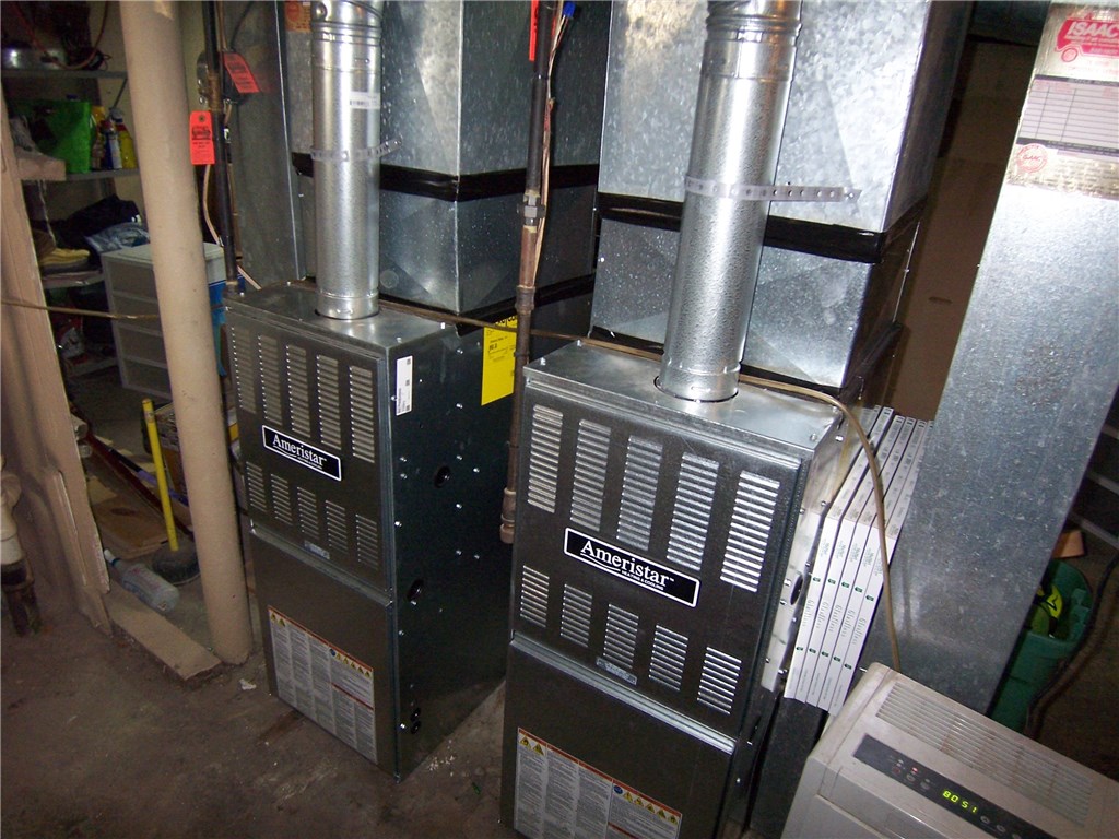 75 Stewart Street Rochester, NY 14620 - Photo 29 of 31