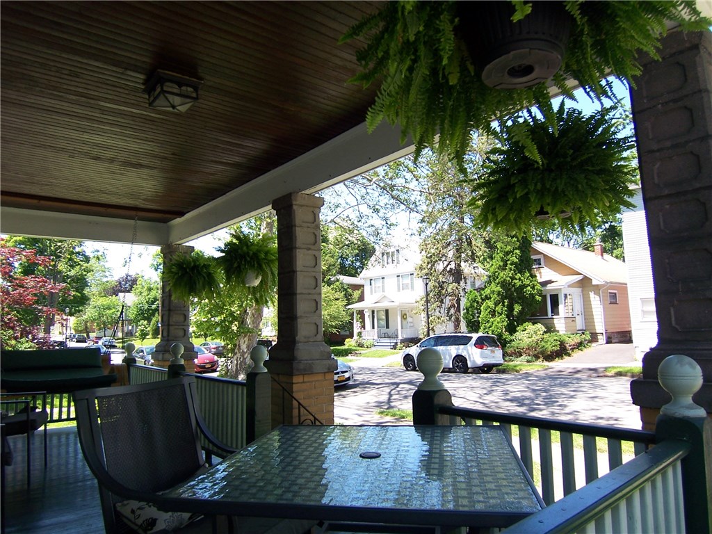 75 Stewart Street Rochester, NY 14620 - Photo 4 of 31