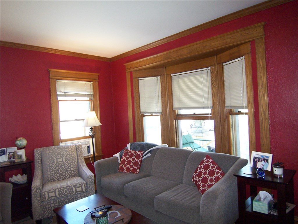 75 Stewart Street Rochester, NY 14620 - Photo 7 of 31