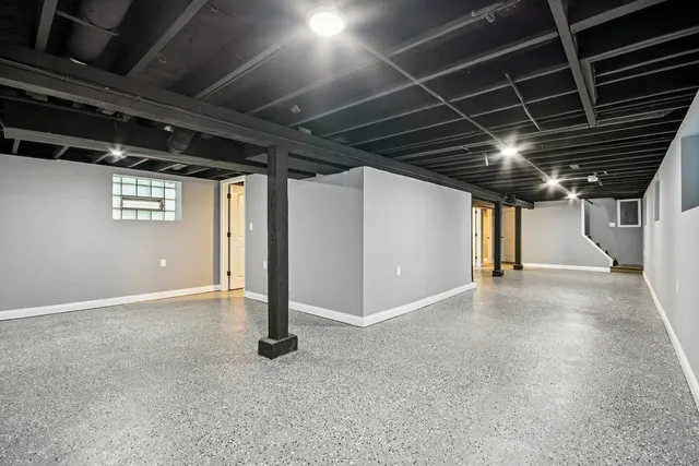 $250,000 | 8536 South Maryland Avenue, Chicago, IL 60619