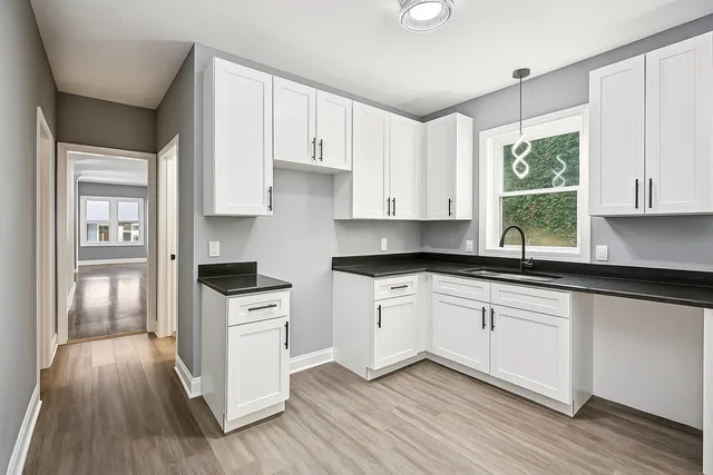 $250,000 | 8536 South Maryland Avenue, Chicago, IL 60619