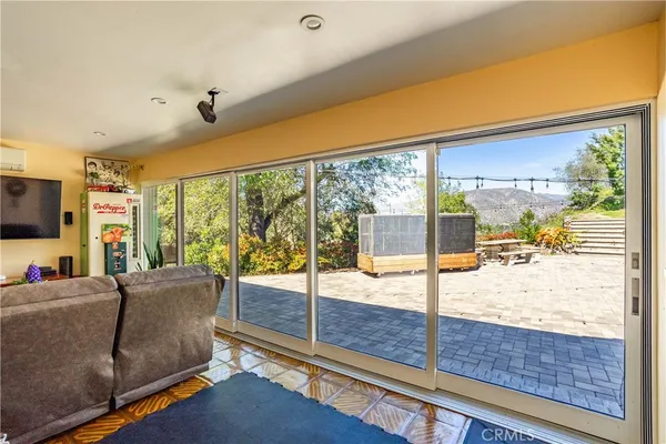 $1,500,000 | 7305 Verdugo Crestline Drive, Tujunga, CA 91042