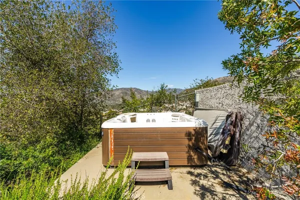 $1,500,000 | 7305 Verdugo Crestline Drive, Tujunga, CA 91042